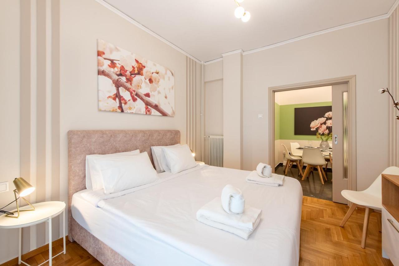 Medluxe Luxury Apartment ! Атина Екстериор снимка