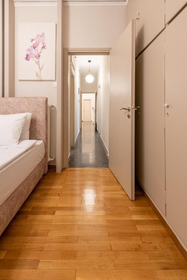 Medluxe Luxury Apartment ! Атина Екстериор снимка