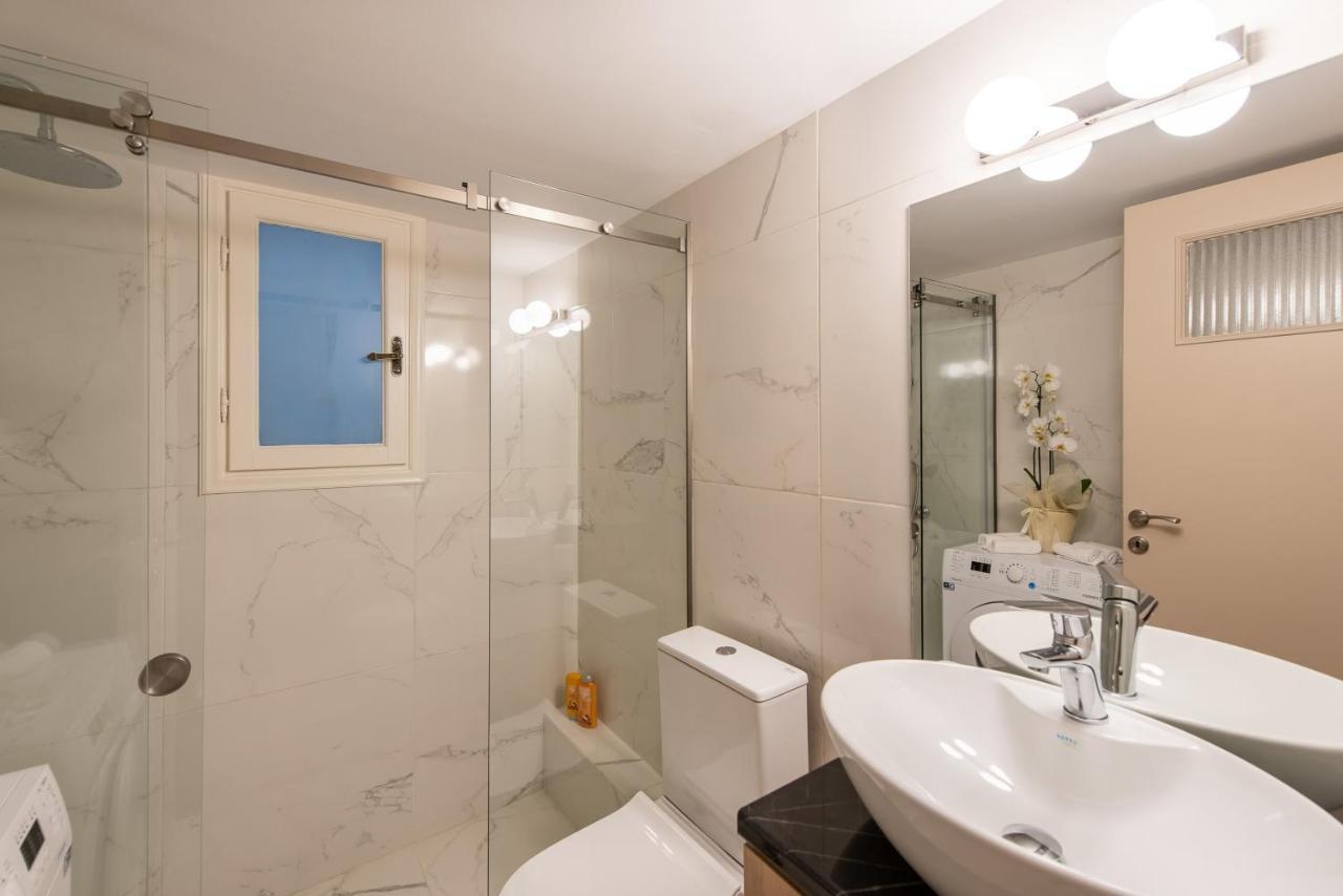 Medluxe Luxury Apartment ! Атина Екстериор снимка