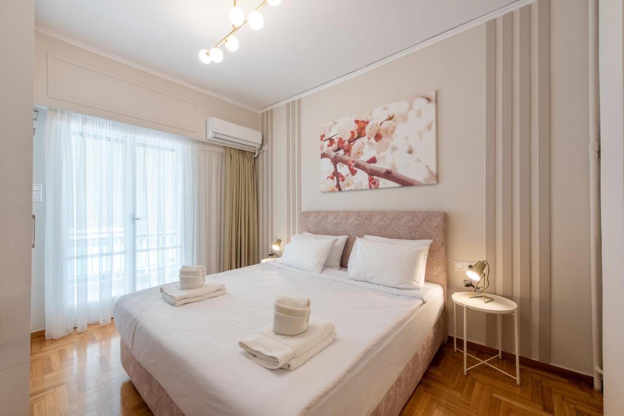 Medluxe Luxury Apartment ! Атина Екстериор снимка
