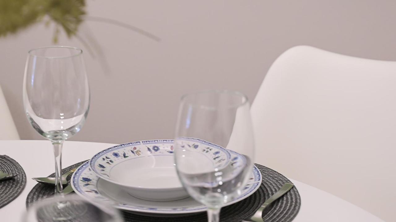 Medluxe Luxury Apartment ! Атина Екстериор снимка