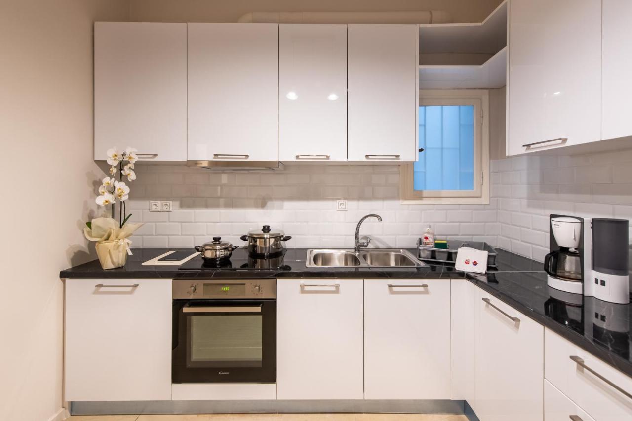 Medluxe Luxury Apartment ! Атина Екстериор снимка