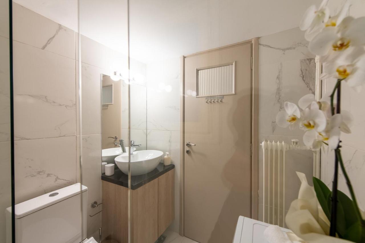 Medluxe Luxury Apartment ! Атина Екстериор снимка