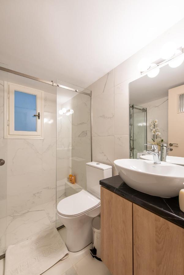 Medluxe Luxury Apartment ! Атина Екстериор снимка