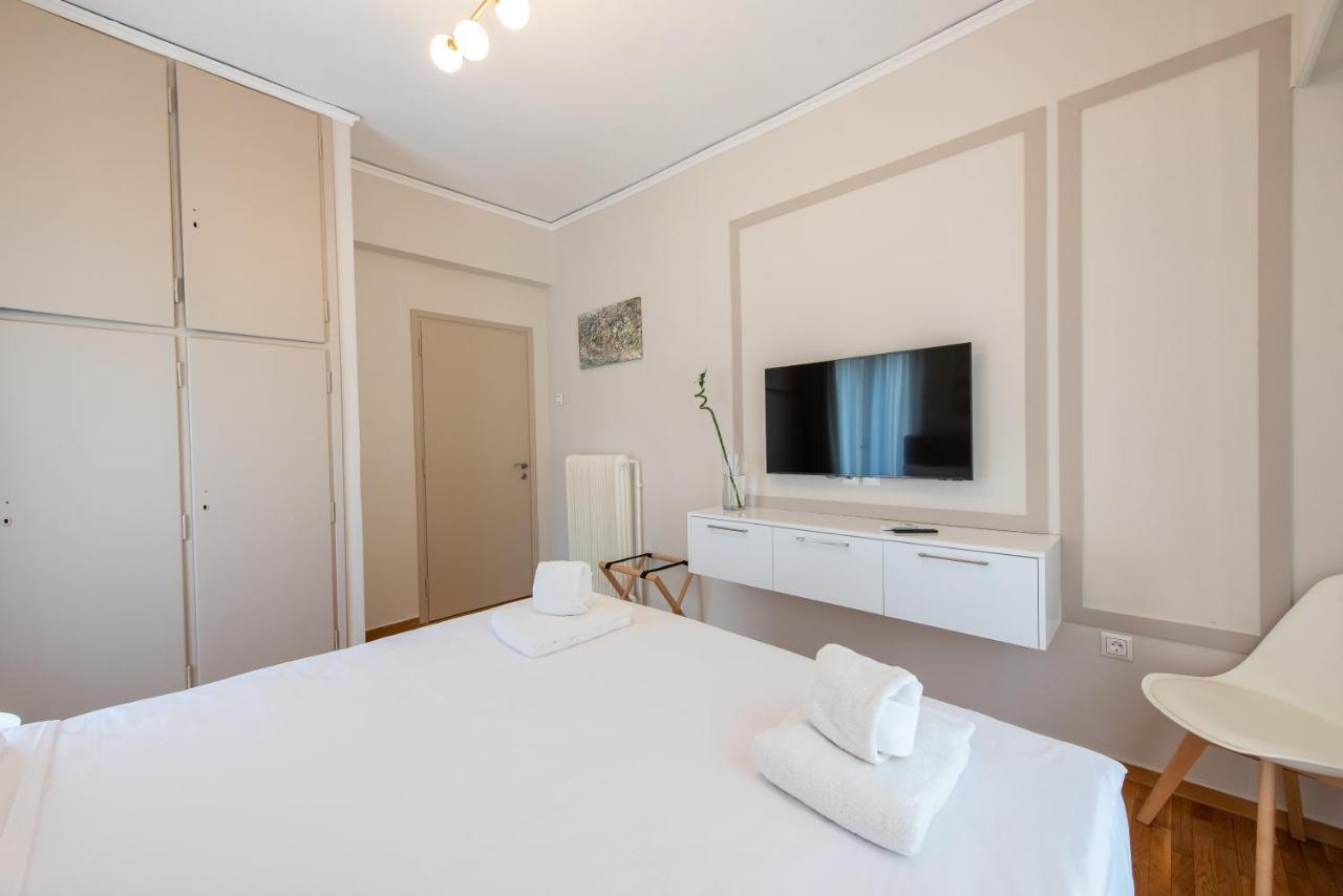Medluxe Luxury Apartment ! Атина Екстериор снимка
